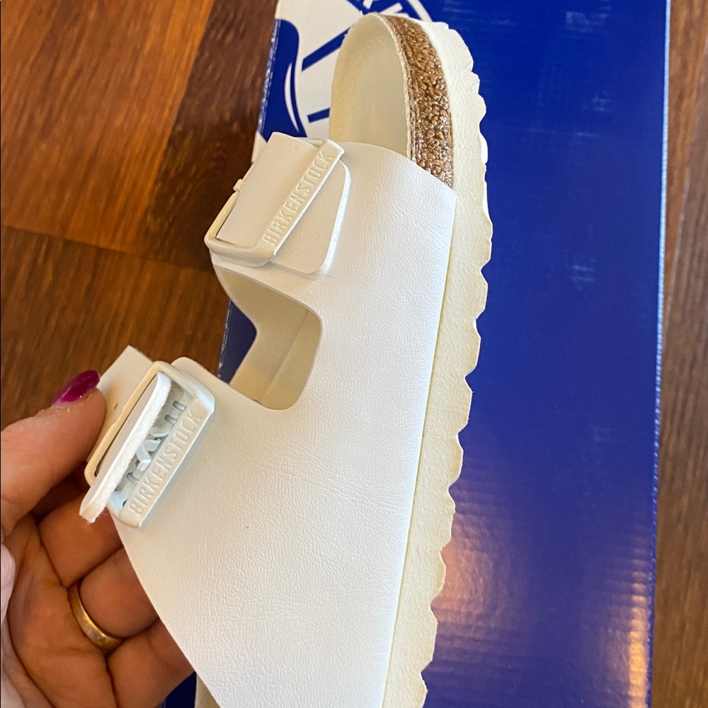 NWT Birkenstock Sandals with WHITE Size:40 - Picture 4 of 6